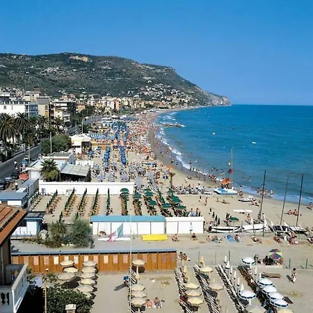 Lägenhet Milanomare Pietra Ligure